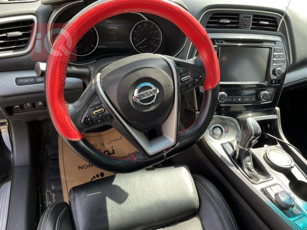 Nissan Maxima